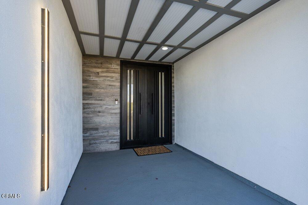 2431 Victoria Avenue Property Photo 4