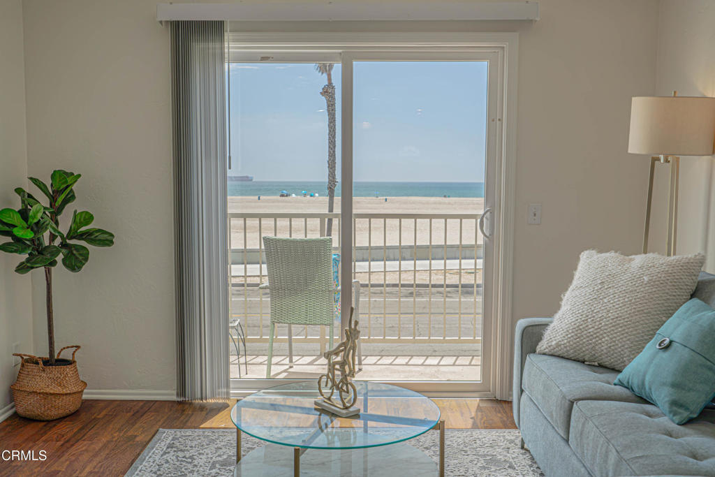 201 E Surfside Drive Property Photo 11