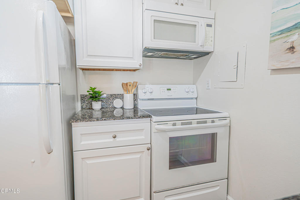 201 E Surfside Drive Property Photo 23