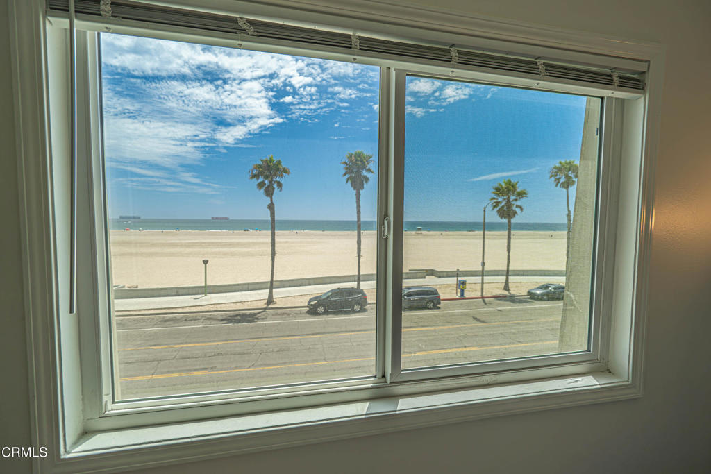 201 E Surfside Drive Property Photo 30