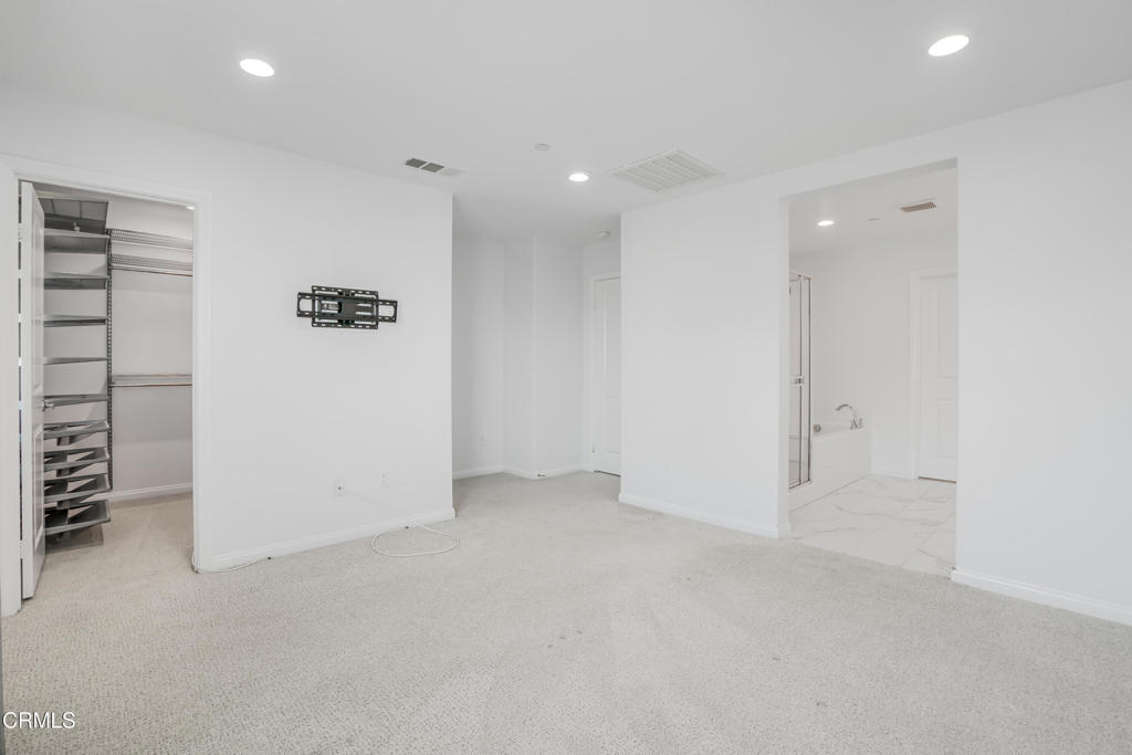 667 Pedro Street Property Photo 32