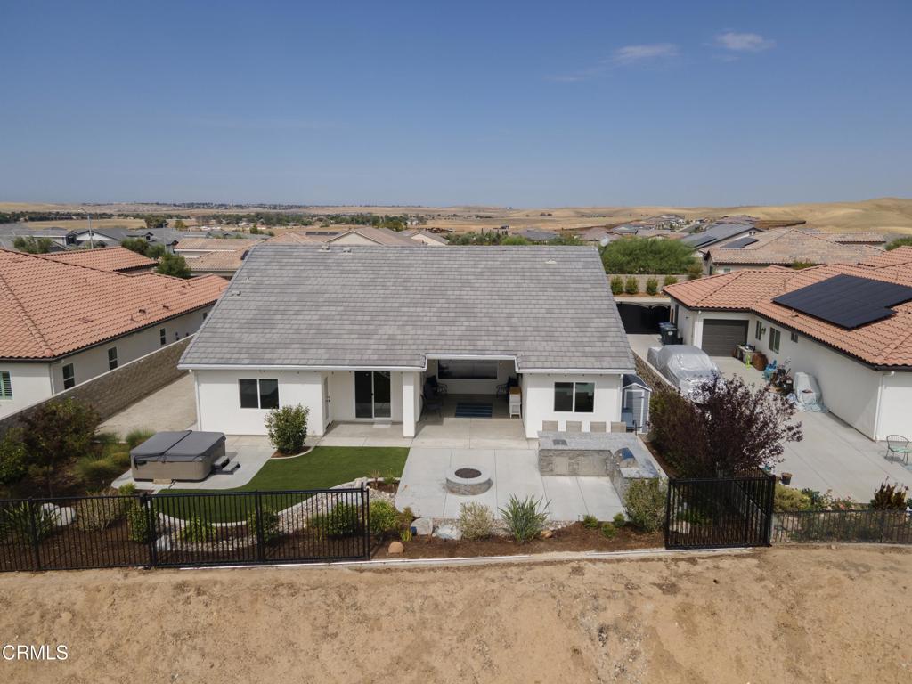 6909 Aquamarine Drive Property Photo 4