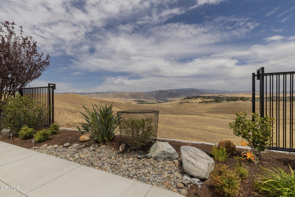 6909 Aquamarine Drive Property Photo 7