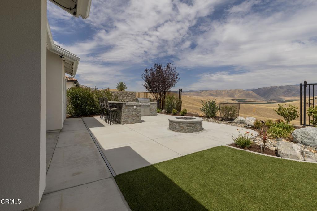 6909 Aquamarine Drive Property Photo 10