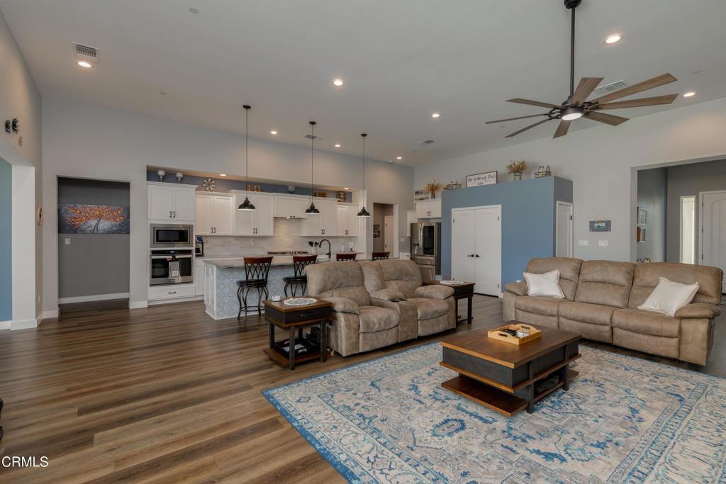 6909 Aquamarine Drive Property Photo 15