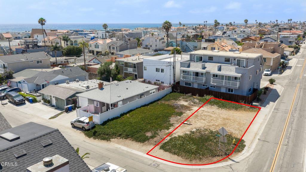 161 Santa Monica Avenue Property Photo 2
