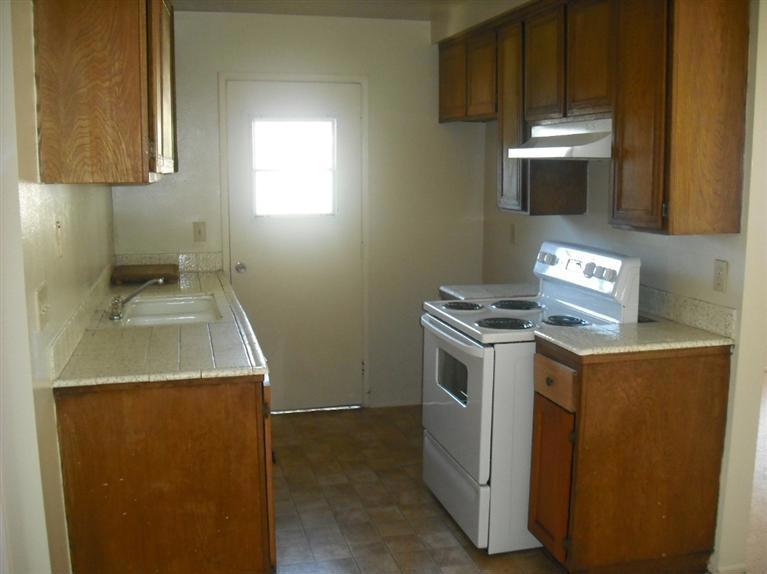 2557 N Yardarm Avenue Property Photo 3