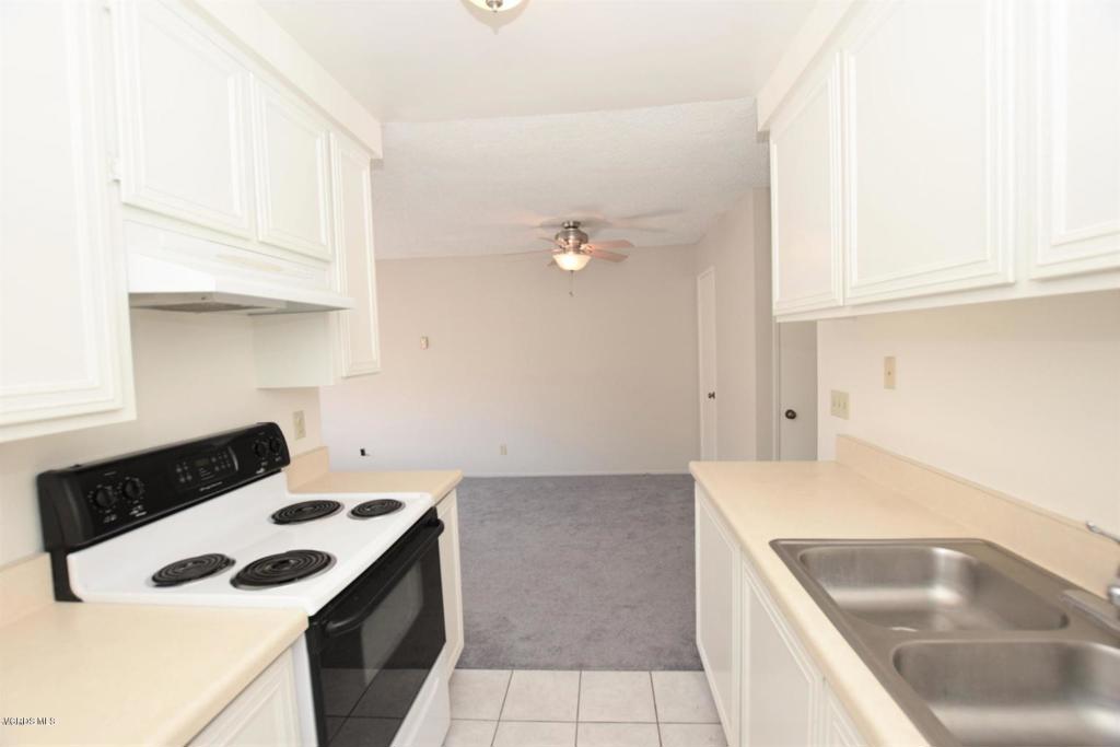 2670 Victoria Avenue Property Photo 6