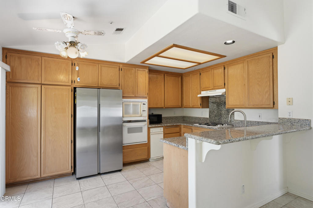2105 Lanyard Way Property Photo 8