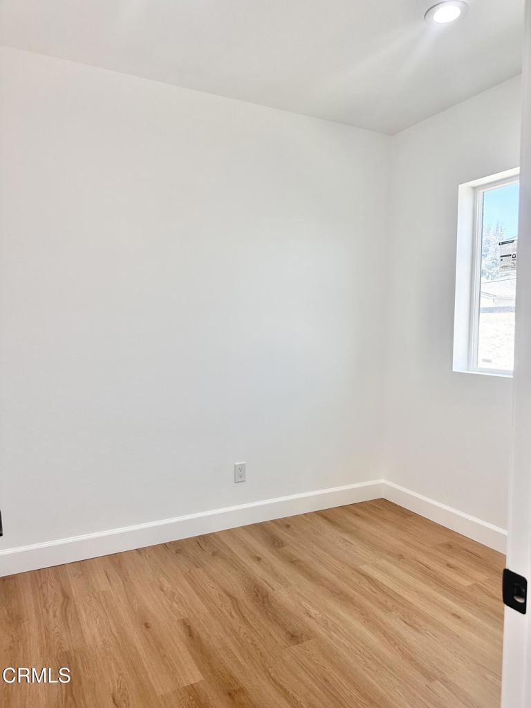 324 N J Street Property Photo 16