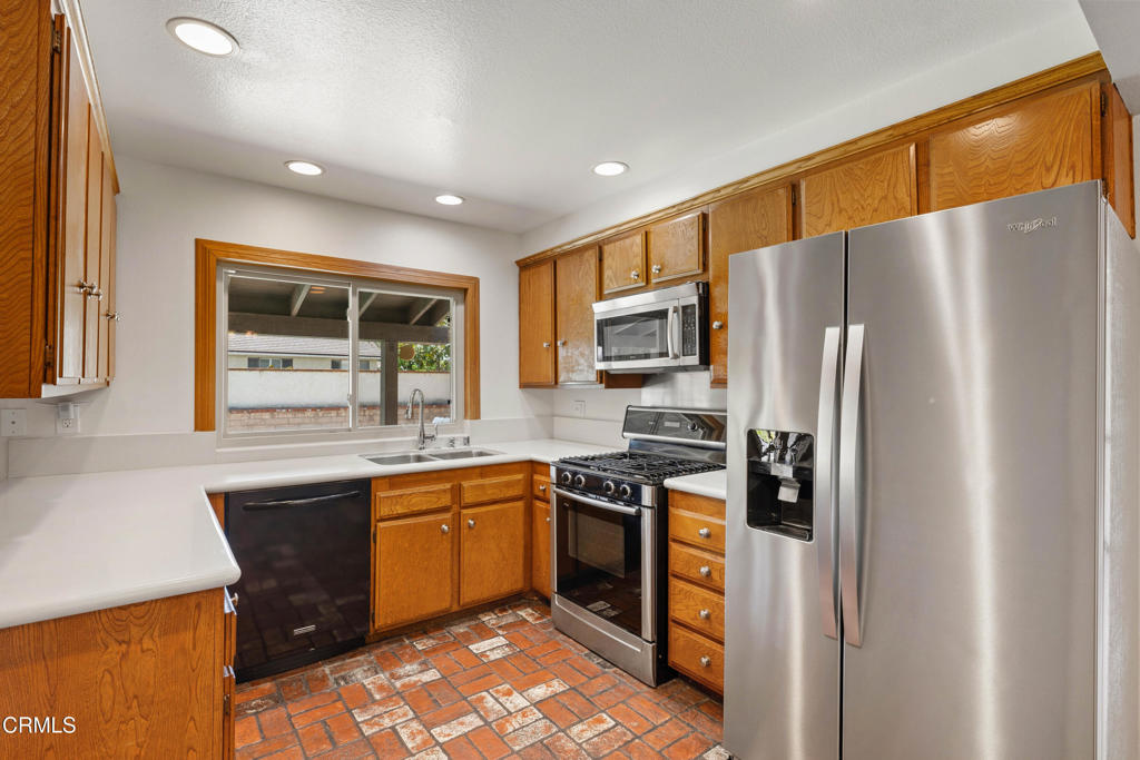 5828 Sunny Vista Avenue Property Photo 20