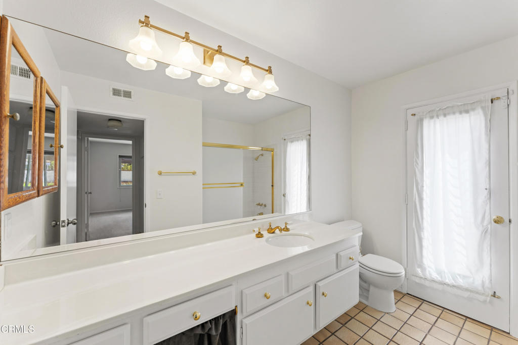 5828 Sunny Vista Avenue Property Photo 26