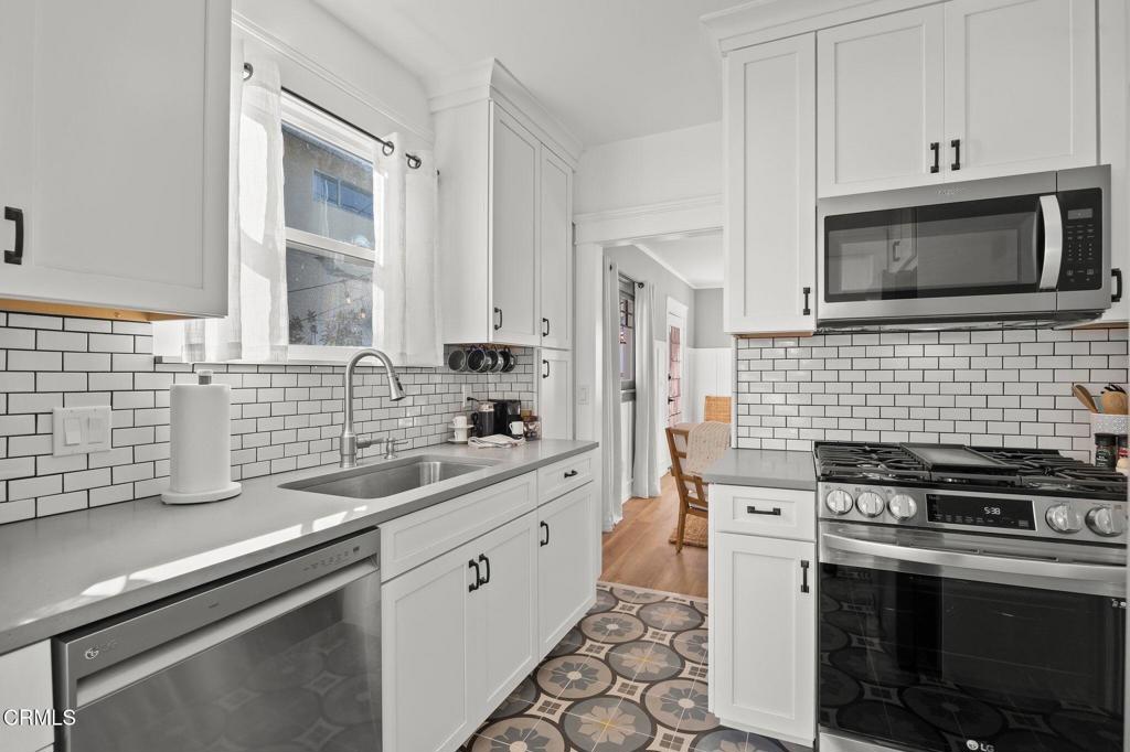 142 S Ann Street Property Photo 11