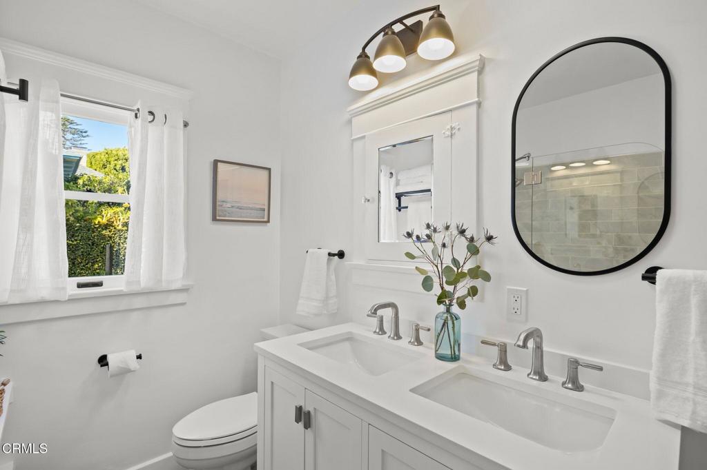 142 S Ann Street Property Photo 16