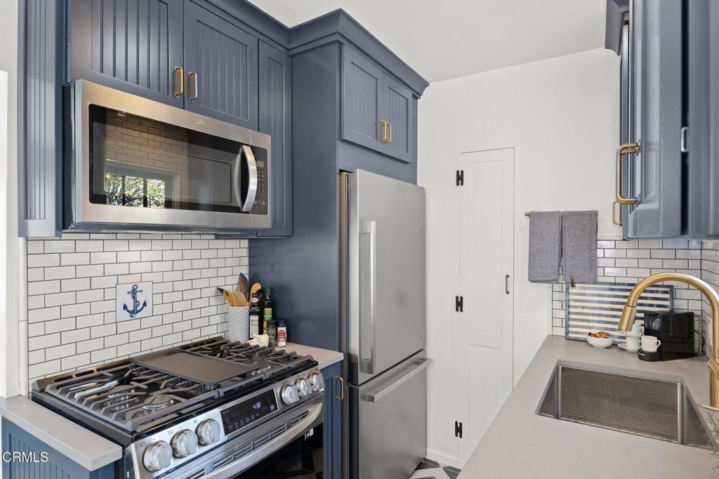 142 S Ann Street Property Photo 40