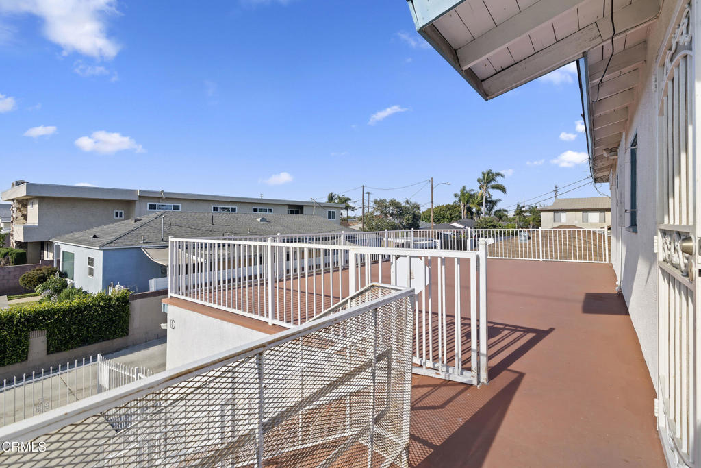 11538 Eucalyptus Avenue Property Photo 3