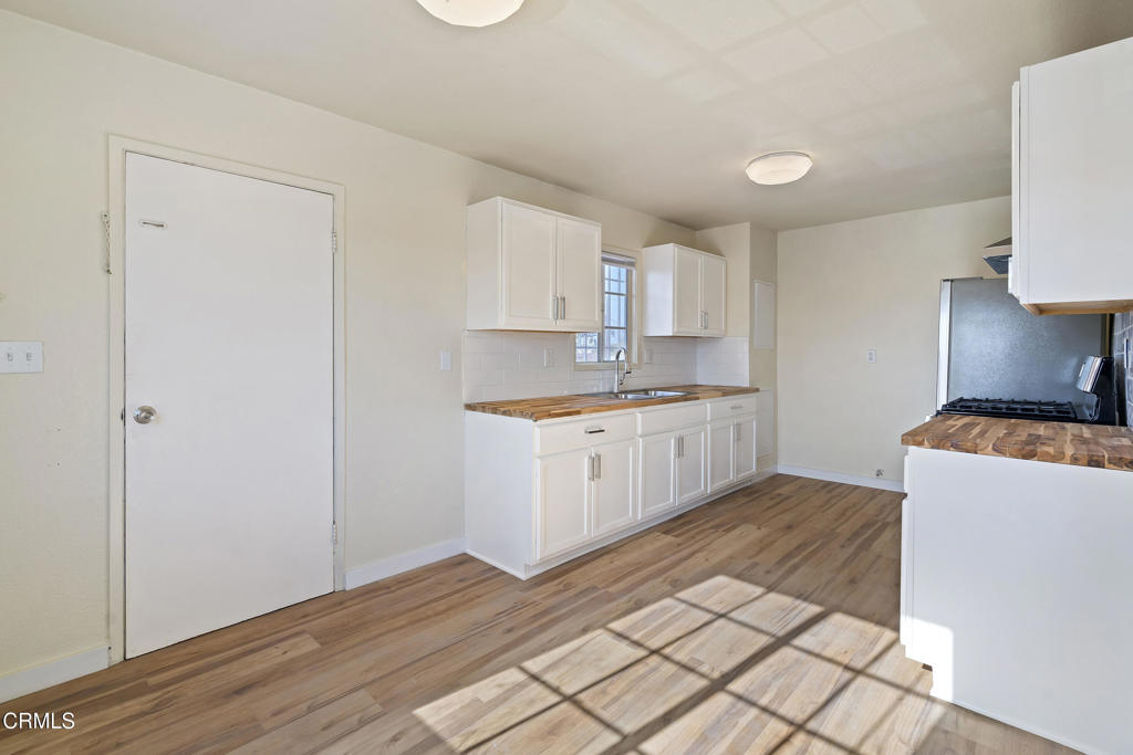11538 Eucalyptus Avenue Property Photo 8