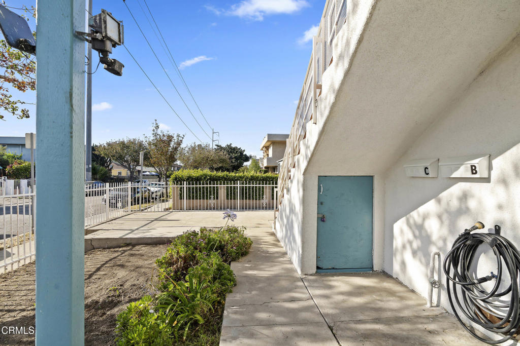 11538 Eucalyptus Avenue Property Photo 15