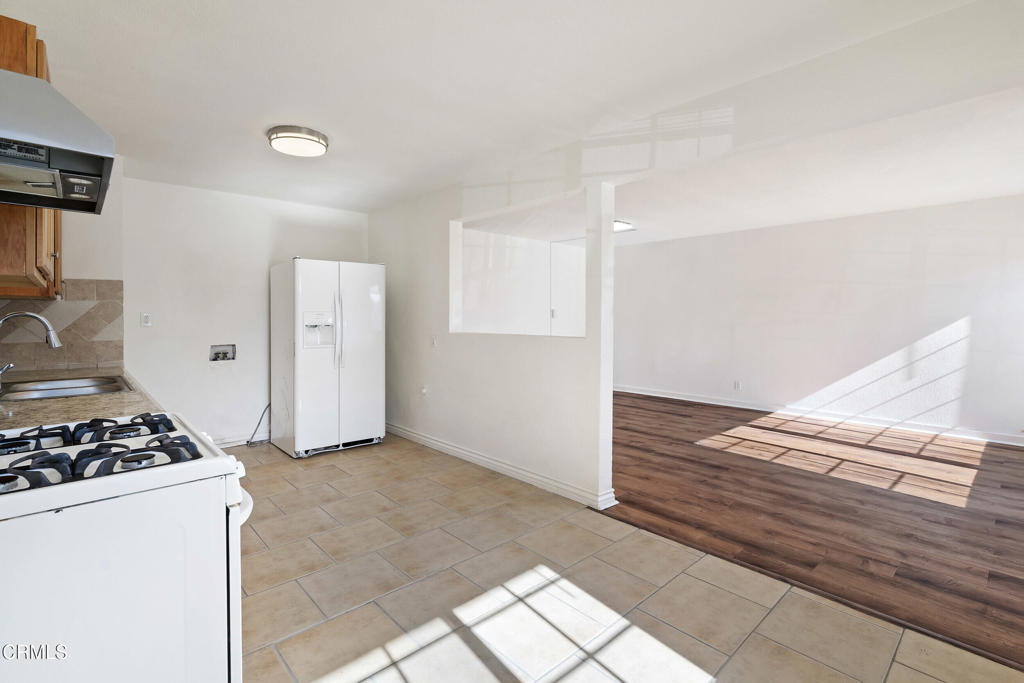 11538 Eucalyptus Avenue Property Photo 18
