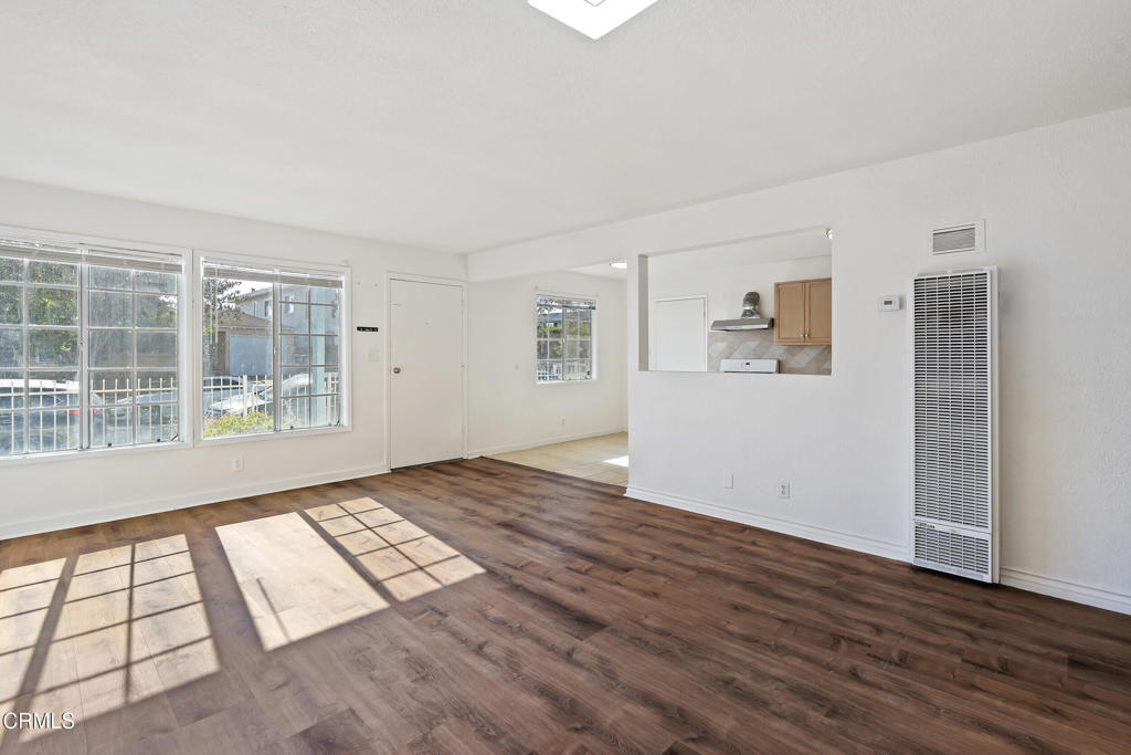11538 Eucalyptus Avenue Property Photo 20