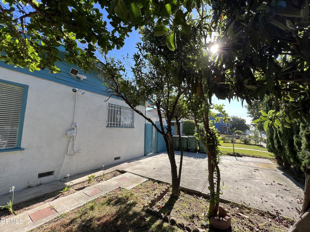 11538 Eucalyptus Avenue Property Photo 30