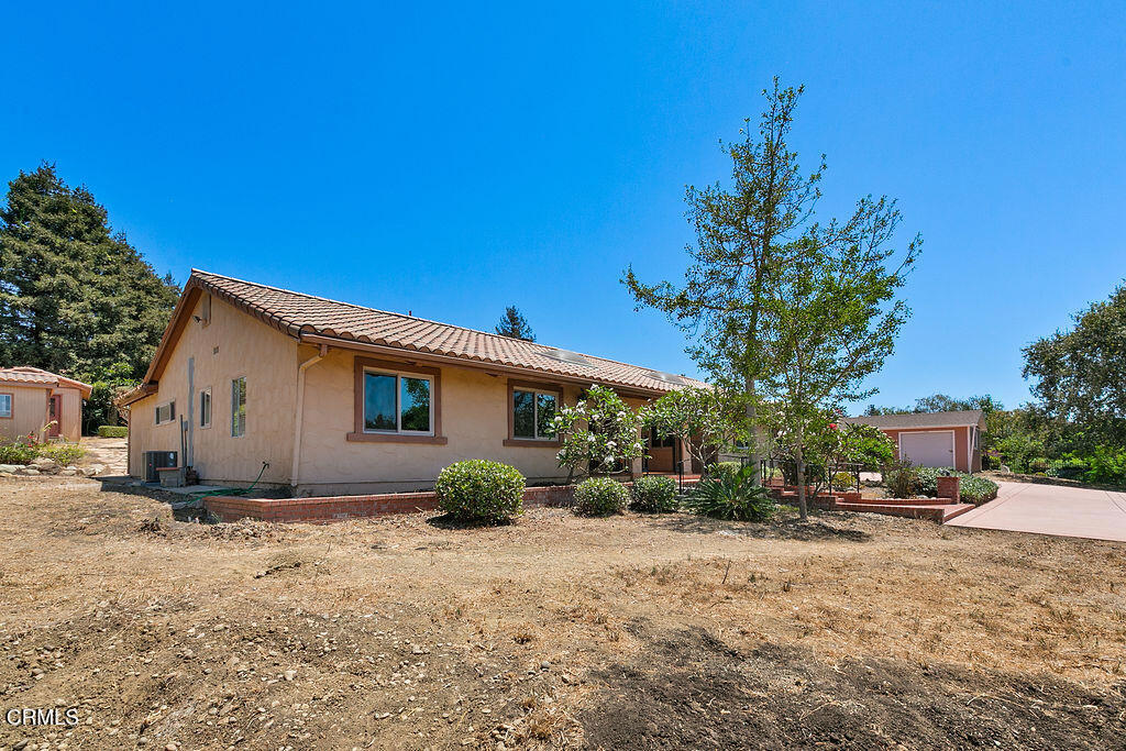 567 N Avocado Place Property Photo 4