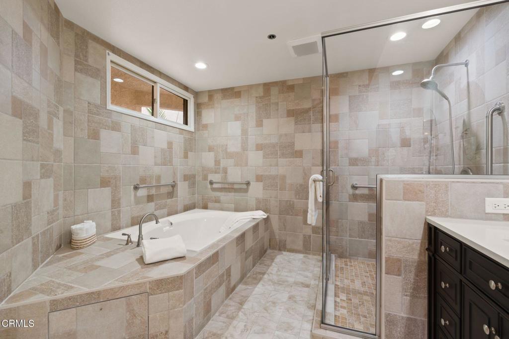 4229 Harbour Island Lane Property Photo 12