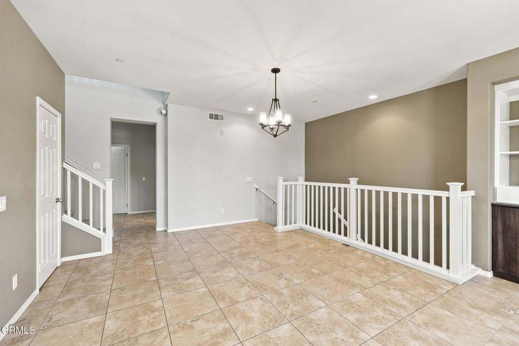 3141 N Oxnard Boulevard Property Photo 14