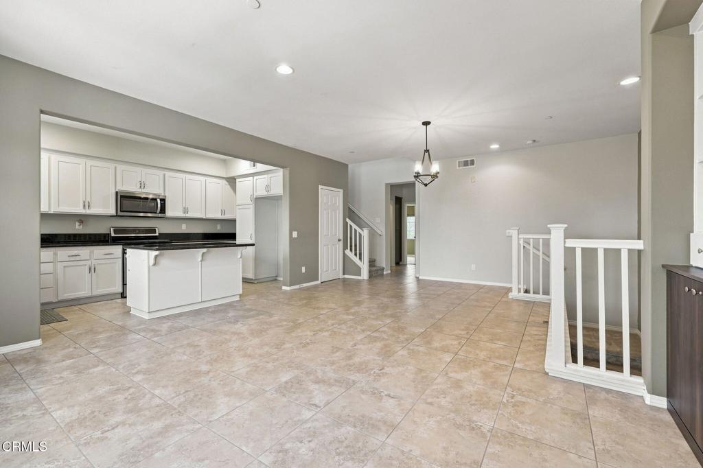 3141 N Oxnard Boulevard Property Photo 16