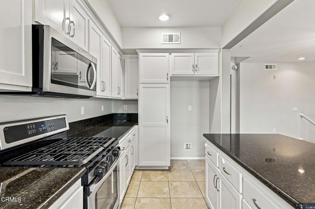 3141 N Oxnard Boulevard Property Photo 21