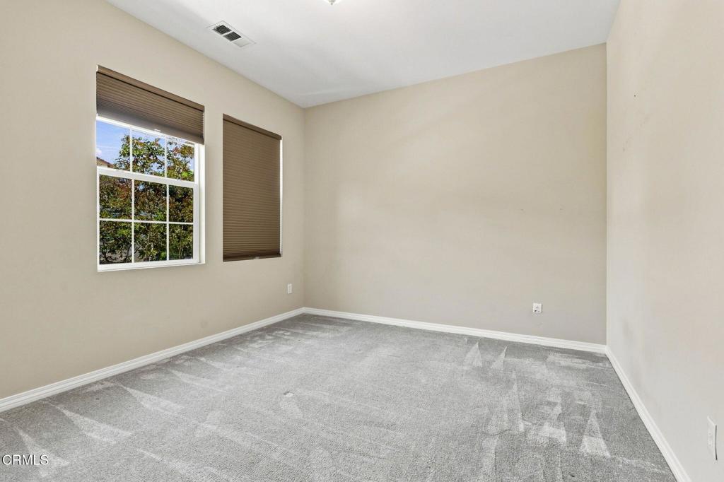 3141 N Oxnard Boulevard Property Photo 23