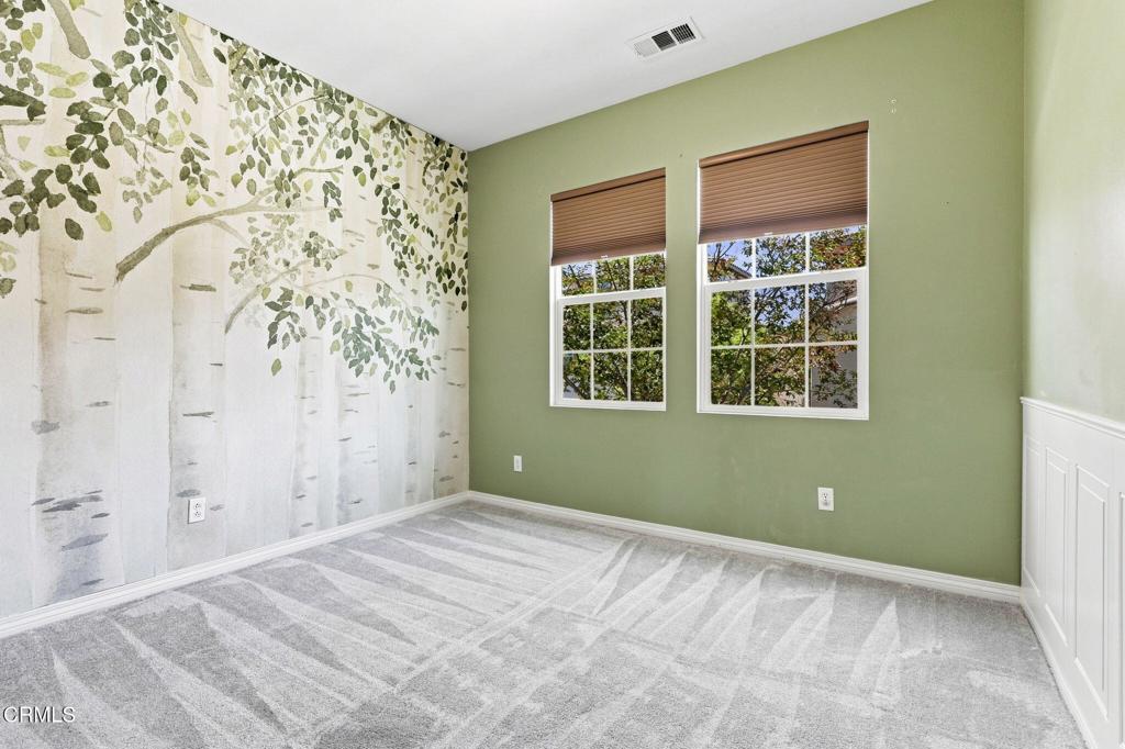 3141 N Oxnard Boulevard Property Photo 24