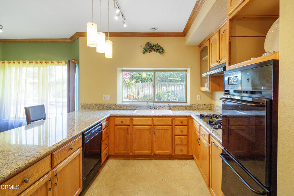 1600 Devonshire Drive Property Photo 11