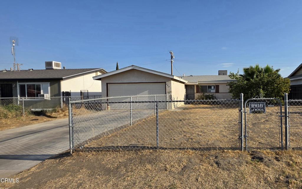 423 Helen Way Property Photo 2
