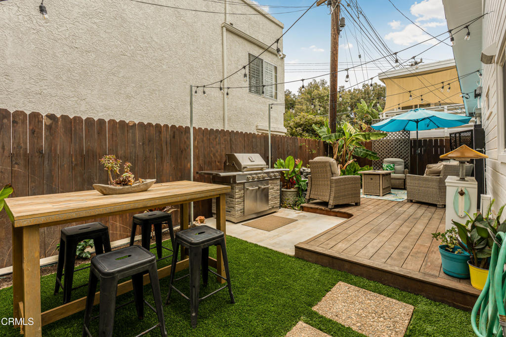345 Hollywood Boulevard Property Photo 16