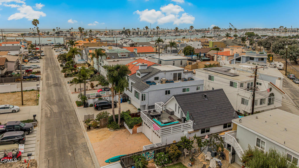 345 Hollywood Boulevard Property Photo 19