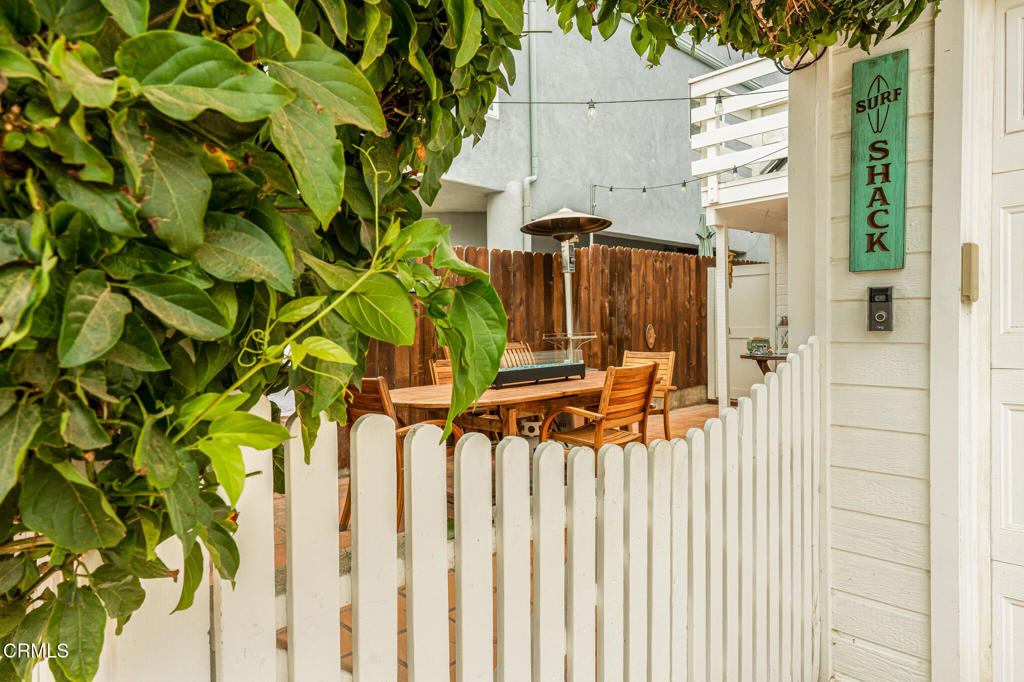 345 Hollywood Boulevard Property Photo 20