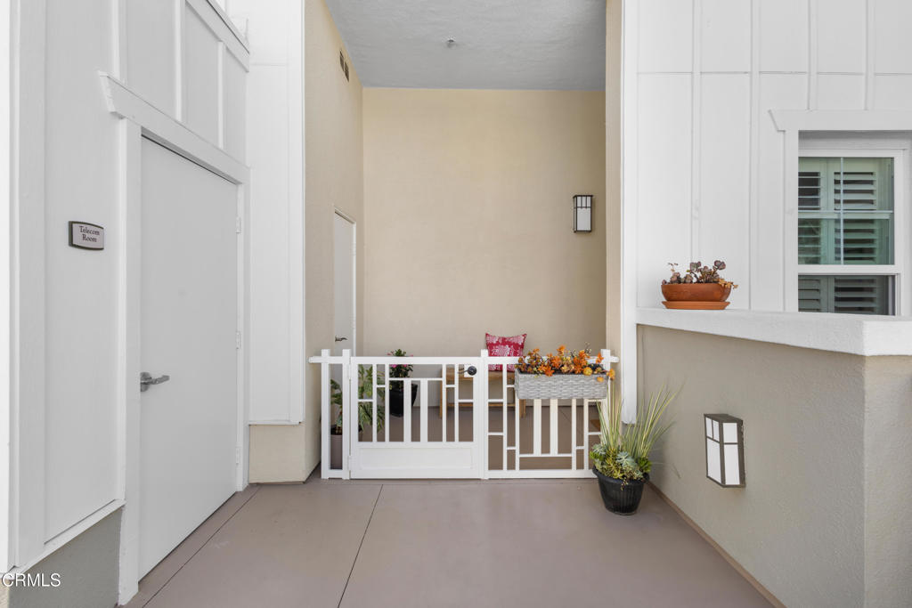 1560 Seabridge Lane Property Photo 4