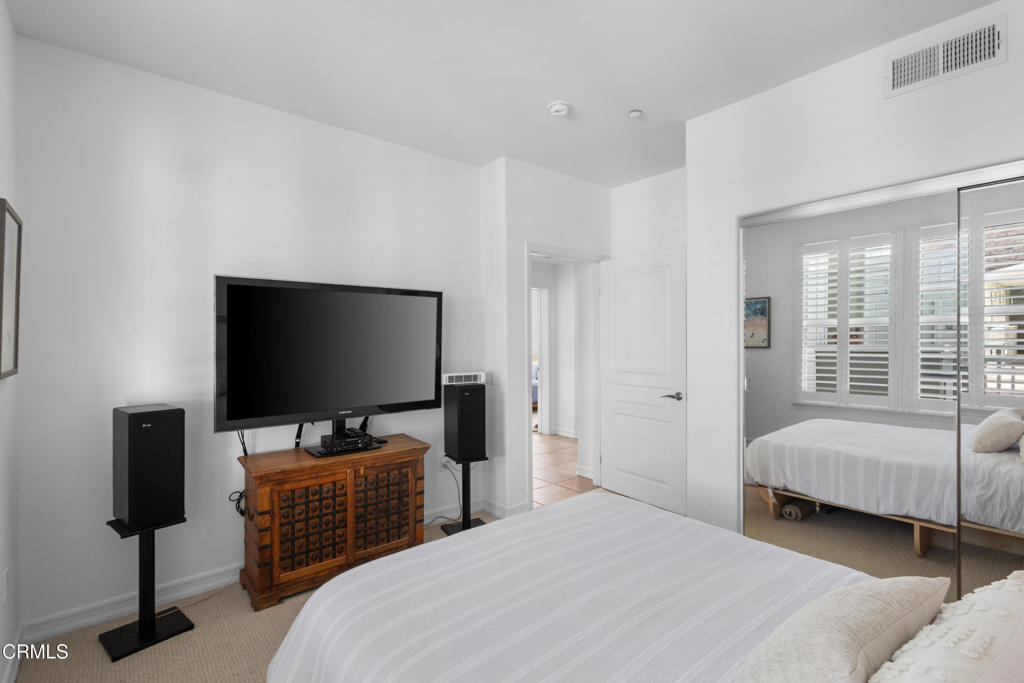 1560 Seabridge Lane Property Photo 11