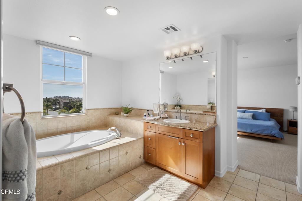 1560 Seabridge Lane Property Photo 18