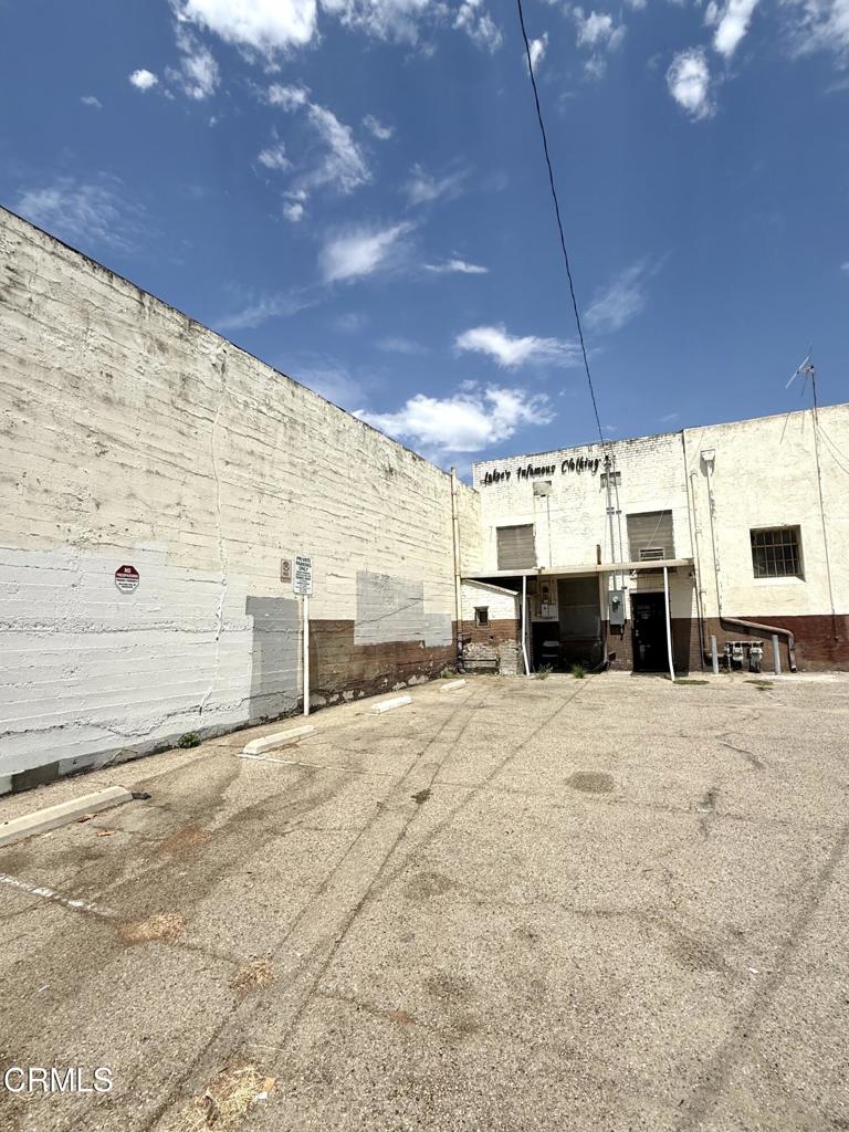 912 E Main Street Property Photo 13
