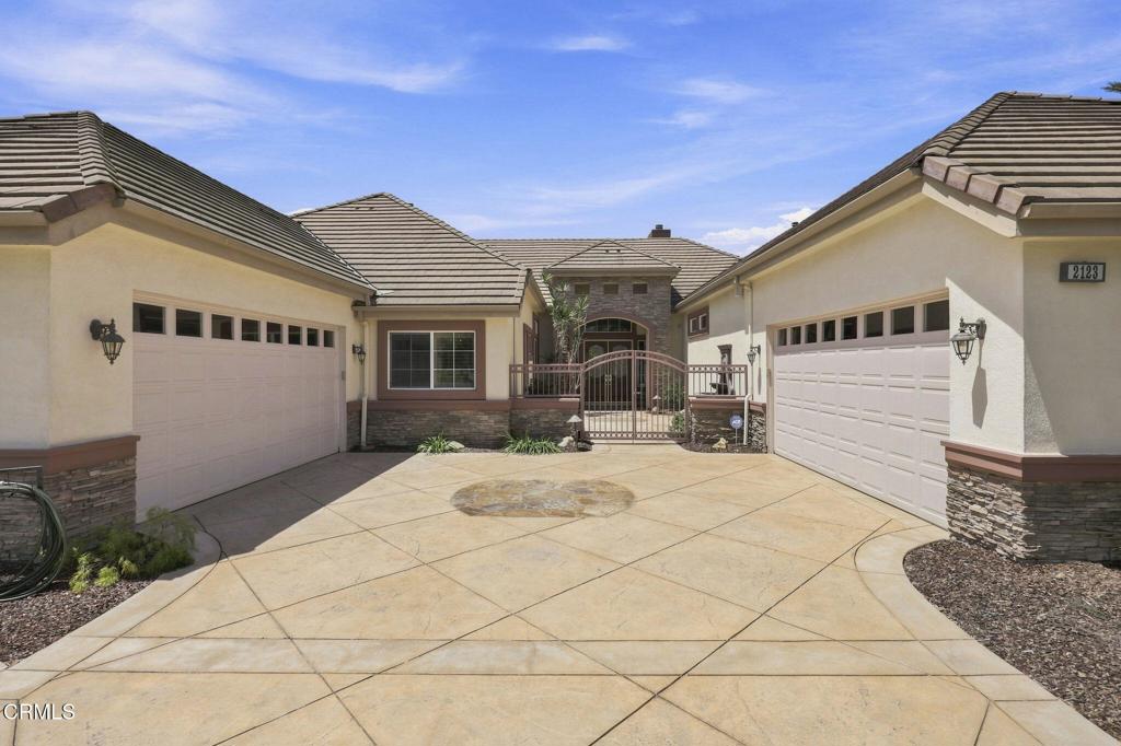 2123 Rambling Rose Drive Property Photo 6