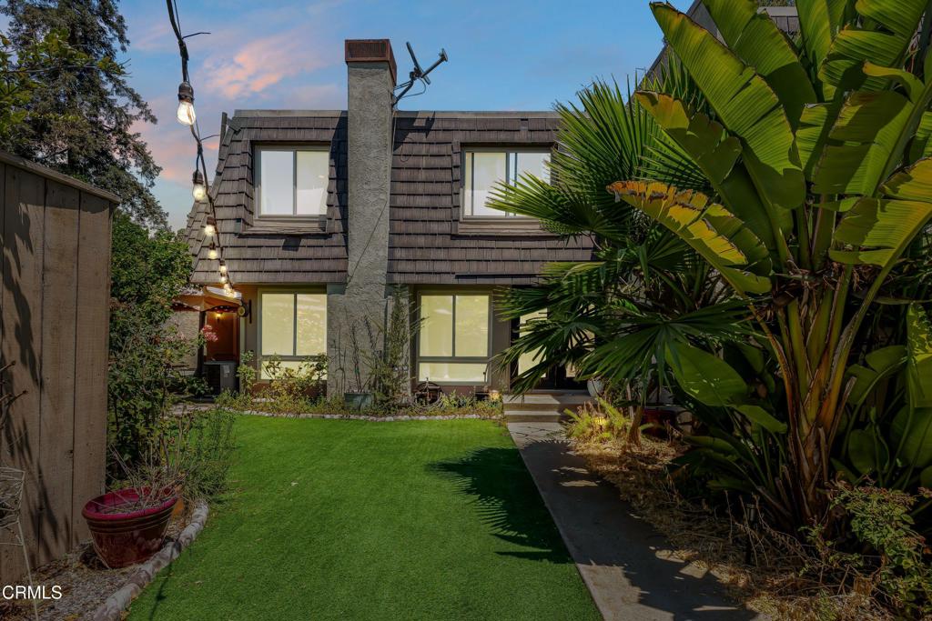1541 Eucalyptus Circle Property Photo 3