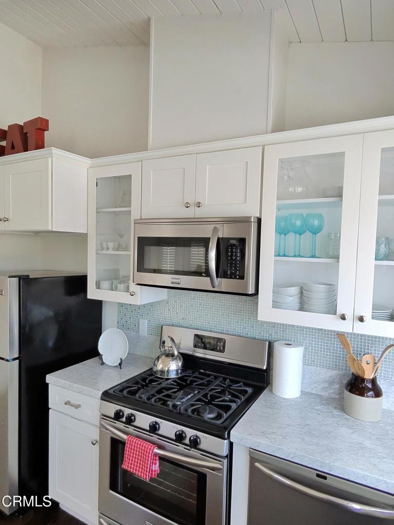 5121 Neptune Square Property Photo 17