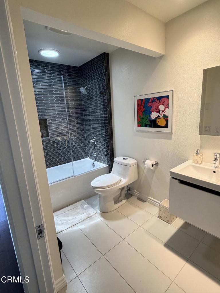 5121 Neptune Square Property Photo 26