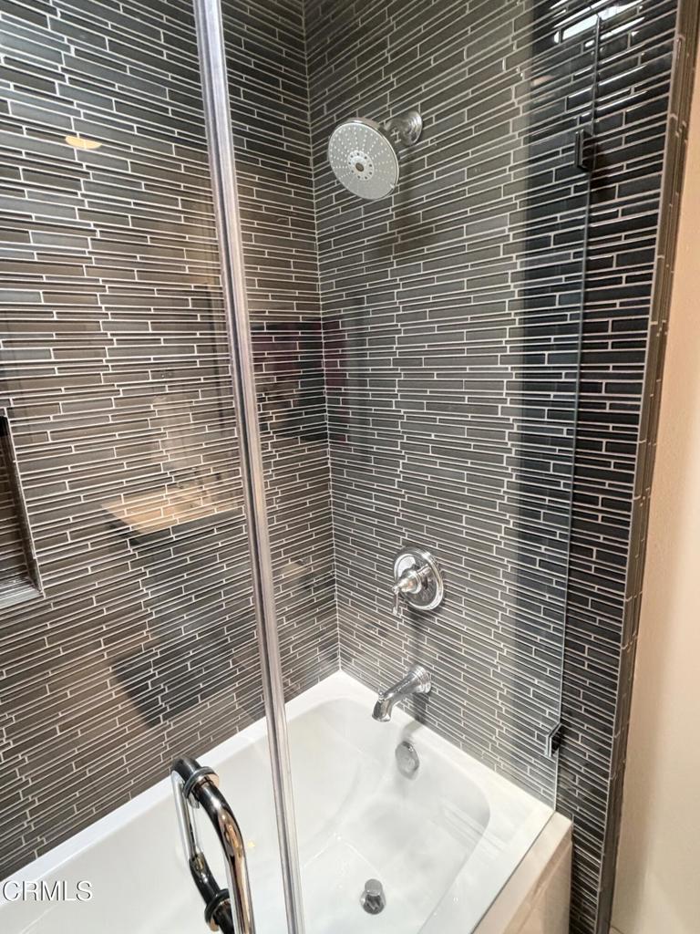 5121 Neptune Square Property Photo 28