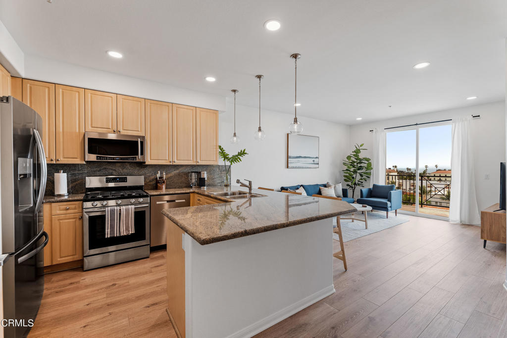 436 Poli Street 402 Property Photo 1