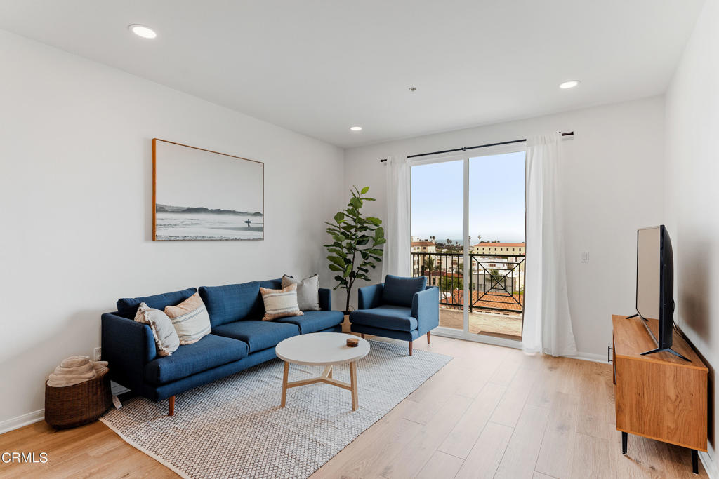 436 Poli Street 402 Property Photo 4