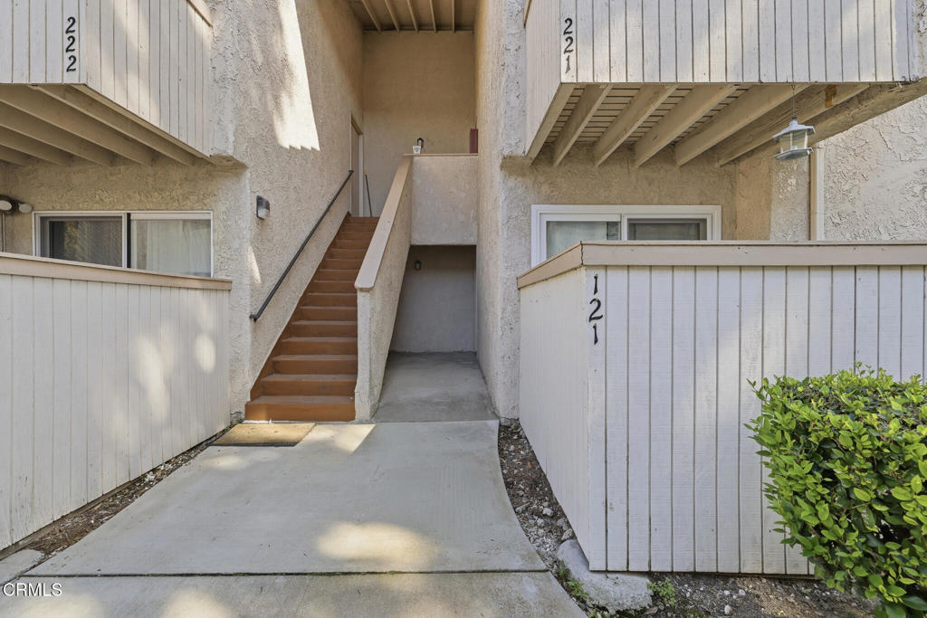 28947 E Thousand Oaks 121 Property Photo 12