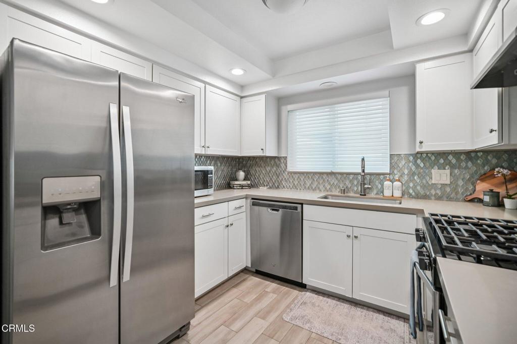 5524 Driftwood Street Property Photo 7